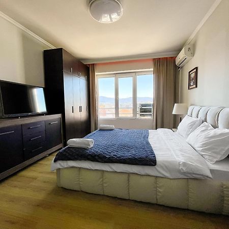 Amazing View Central 1 Bedroom Apartment Pazardzhik Bagian luar foto