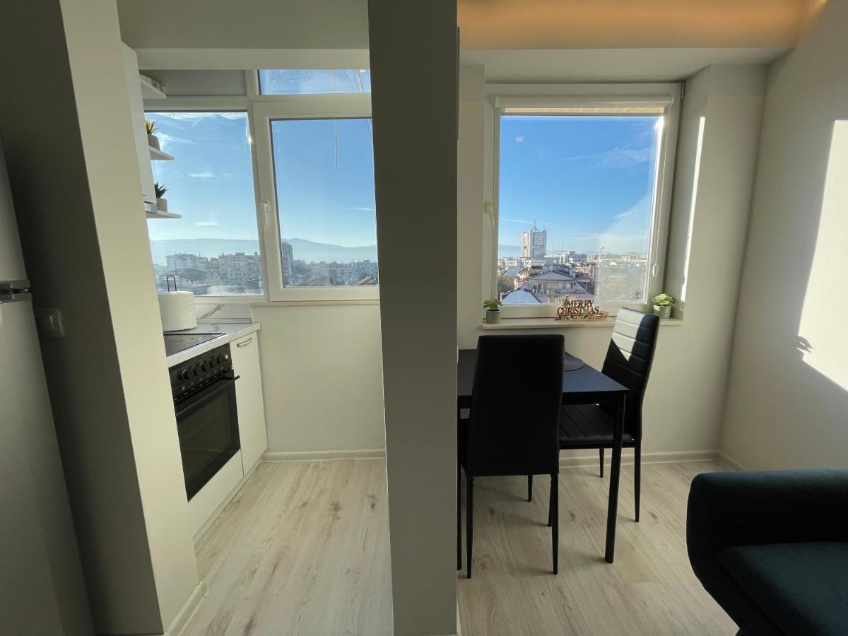Amazing View Central 1 Bedroom Apartment Pazardzhik Bagian luar foto