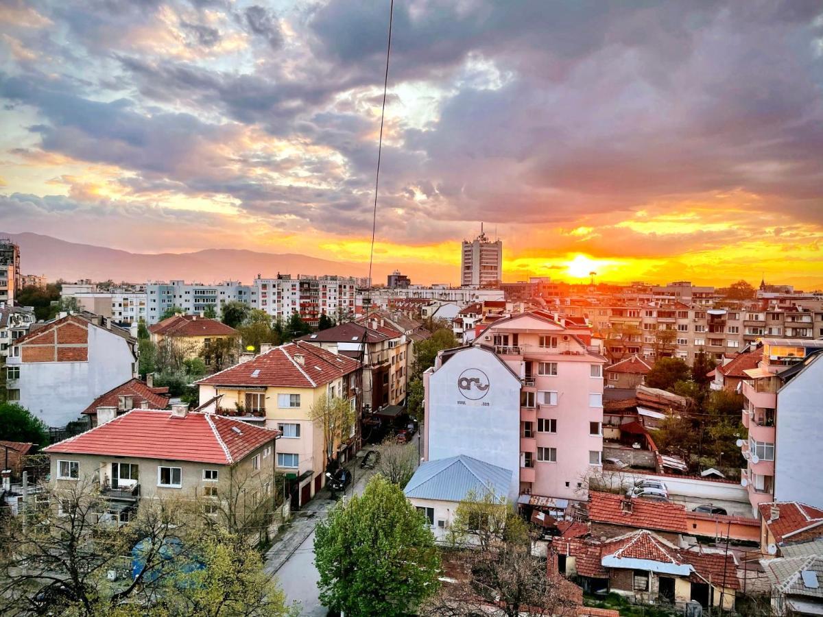 Amazing View Central 1 Bedroom Apartment Pazardzhik Bagian luar foto