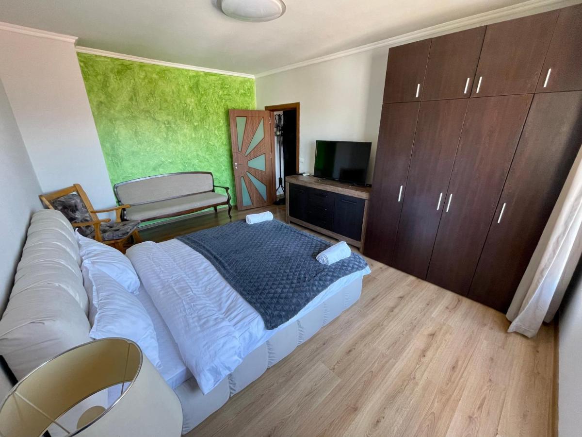Amazing View Central 1 Bedroom Apartment Pazardzhik Bagian luar foto